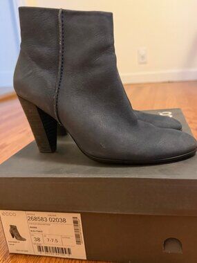 ECCO Shape 75 Low Cut Ankle Boots Marine Navy Leather Block Heel EU 38 US 7.5